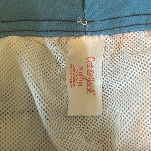 Cat & Jack brand Boys swim trunks size 8/10 - Picture 2 of 3